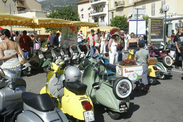 VESPAS ET BIKINIS169.JPG